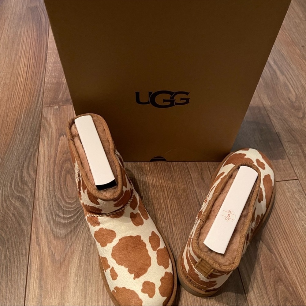 UGG - Picture 4 of 8